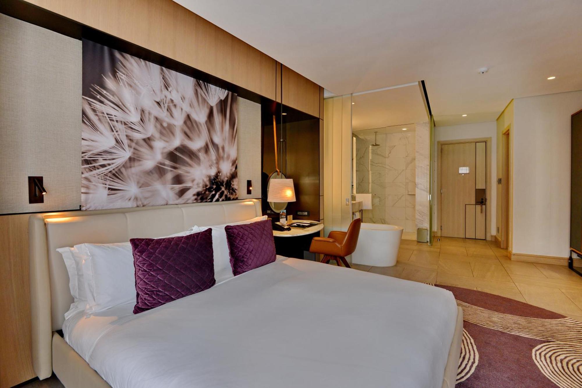 The Houghton Hotel, Spa, Wellness & Golf Johannesburg Oda fotoğraf Deluxe Room